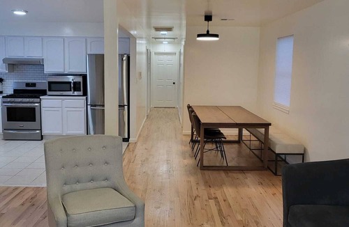 Newark Apartment | Upscale & Elevated - 3BR 2BA