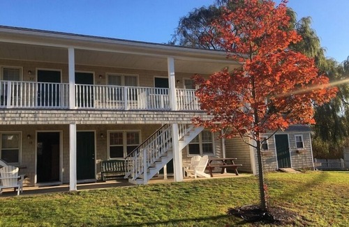Block Island Apartment | Vibrant Studio Ideal for Couples