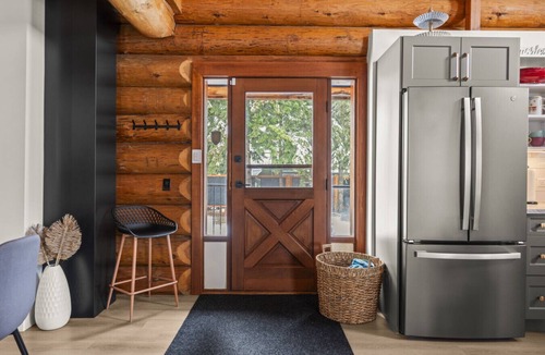 Vernon Cabin | View Point Lodge - View, Hot Tub, Sauna, Cold Plunge, PuttPutt