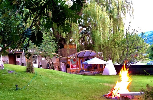 Castlegar House | Villa Britton, Experience Apres Ski, unique fun & comfortable home.