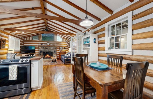Franklin House | Wake Robin