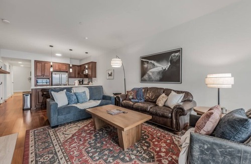 Sandpoint Condo | Waterfront Condo, Private Boat Slip, Pool & Hot Tub
