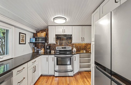 Whitehaven House | Waterfront Historic Gem w/Kayaks & Fire Pit