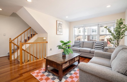 West Springfield House | Welcoming Spacious & Trendy Springfield VA Townhome
