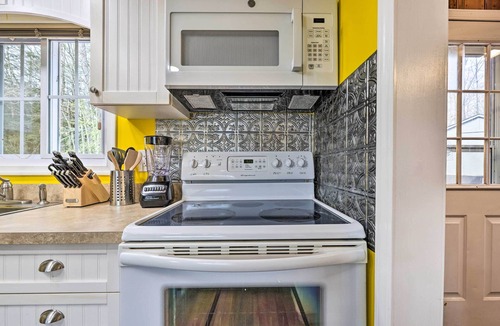 Hickory Hills House | White Haven Lakeside Home w/Kayaks & Fireplace!