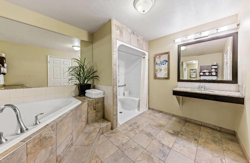 Midnapore Hotel | Wingate by Wyndham Calgary South