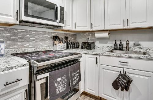 Baldwin Apartment | Work & Play in Baldwin! Cozy Apartment w/Grill