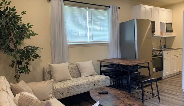 2 Bed Hideaway | Private Entry Garage Yard in Spring