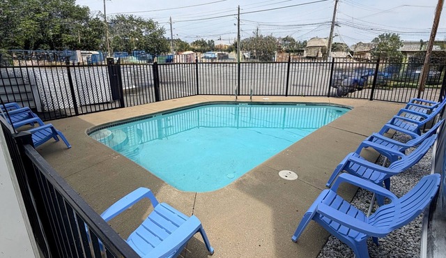2 bedrooms with shared pool. apt3