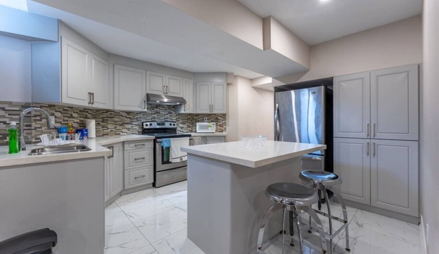 3BR Hideout Basement w/King Bed & Free Parking! in Brampton