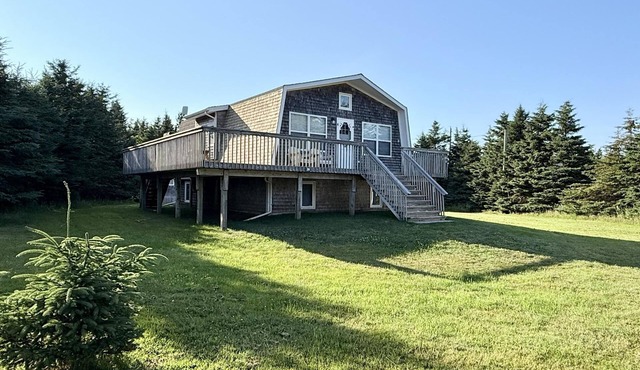 4 bed plus bunkie, sleeps 10 at the BEACH!
