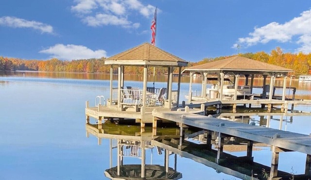 5BR Lakefront| Private Dock | Fire Pit| Kayaks