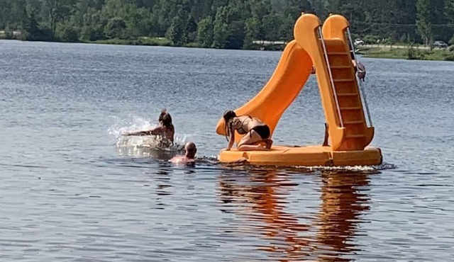 Algonquin Park Area Waterfront Cottage - Madawaska Ontario, Canada