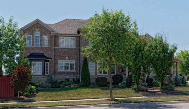 Aurora Executive Upscale Residence - 3bedrooms, 3.5bathrooms