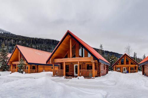 Authentic, Timber Log Cabin Perfect for Groups