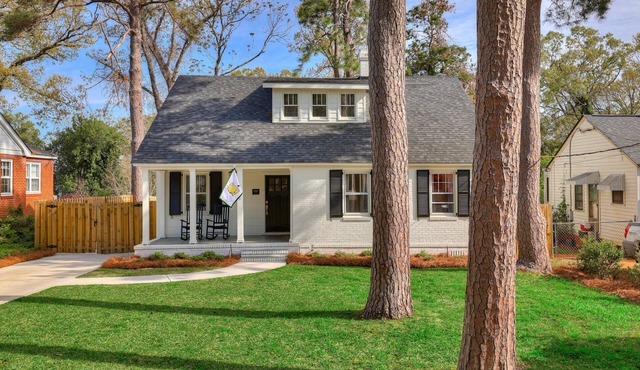 Available Masters 2025! On the Hill! Renovated 4Br3Ba historic neighborhood