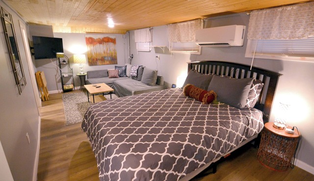B-town Hideaway