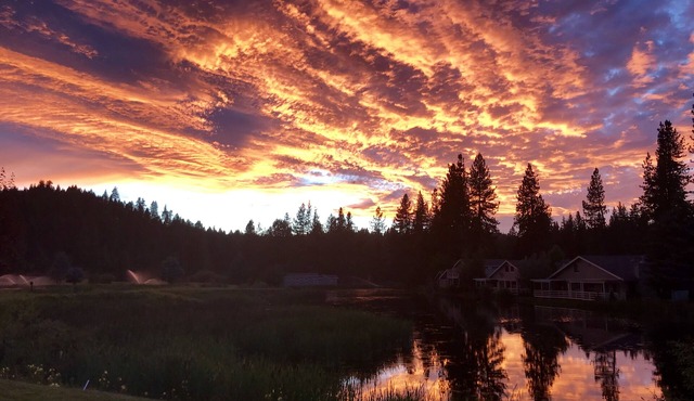 Beautiful Waterfront Townhome on Plumas Pines Golf Course