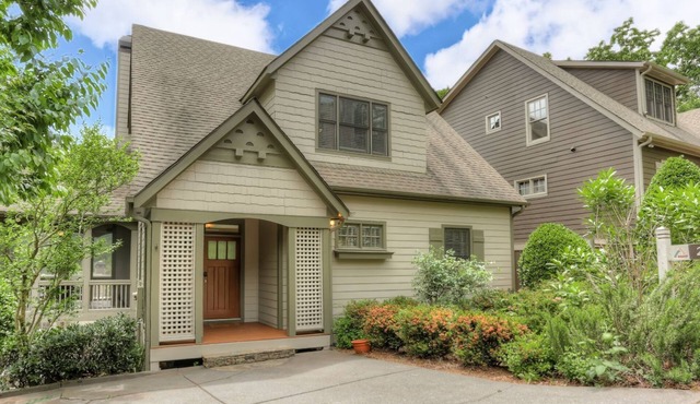Big Canoe 5BR Mountain Escape – Steps to Amenities