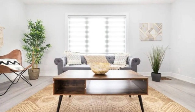 BOHO THEME HOME [3 Bedrooms/2 Baths]