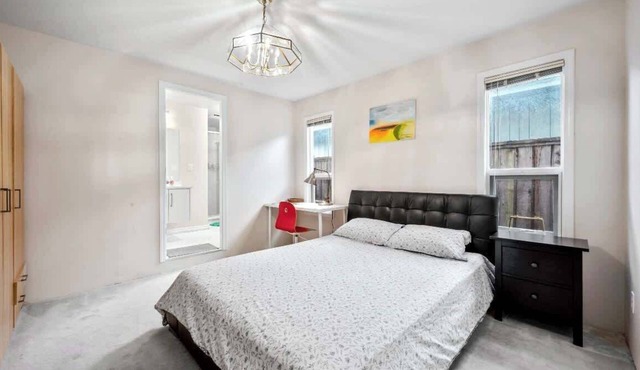 Bright Maple Suite