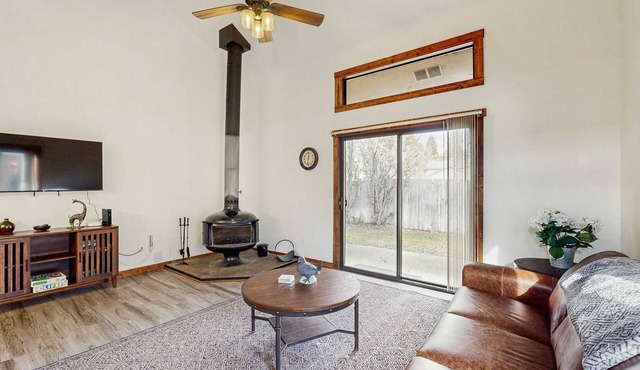 Bright McCall Condo, Pool, Tennis & Fireplace