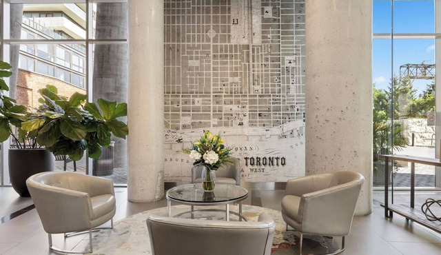 Bright Spacious Luxury 2 Bed 2 Bath Loft Downtown
