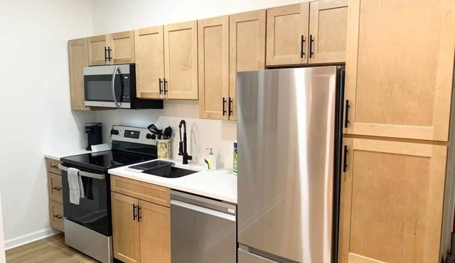 Budget Friendly 2BD/1.5BA apt in Federal Hill