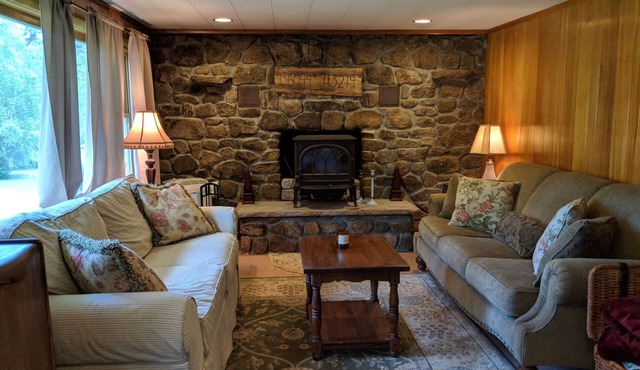Charming Water Access Home in Beautiful Cummings Cove