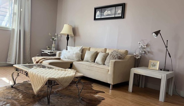 Classic Calgary 2BD S