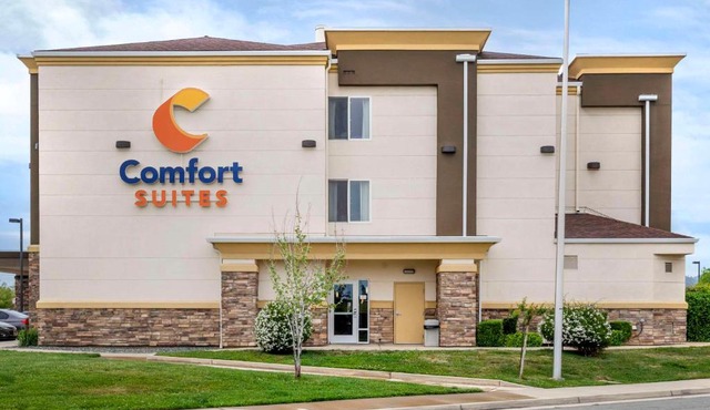 Comfort Suites Redding - Shasta Lake