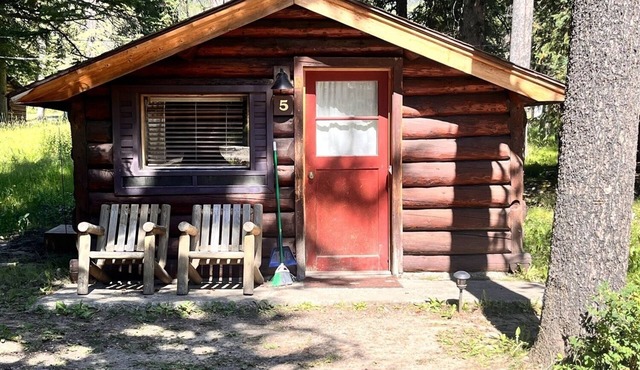 Comfortable Cabin next to Yellowstone National Park
