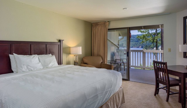 Cozy Harborside Stay | Secluded Orcas Island Getaway- Harborside 2363 in Eastsound