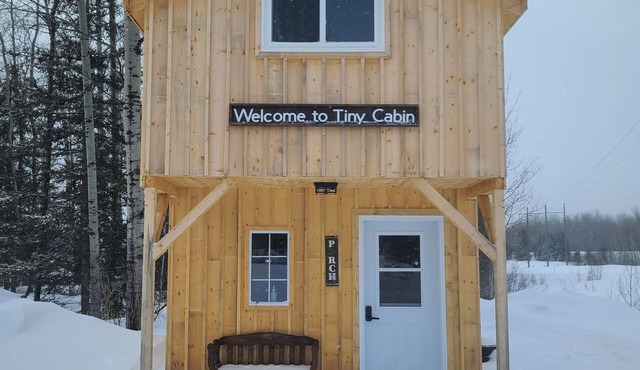 Cozy Tiny Cabin | Escape the City