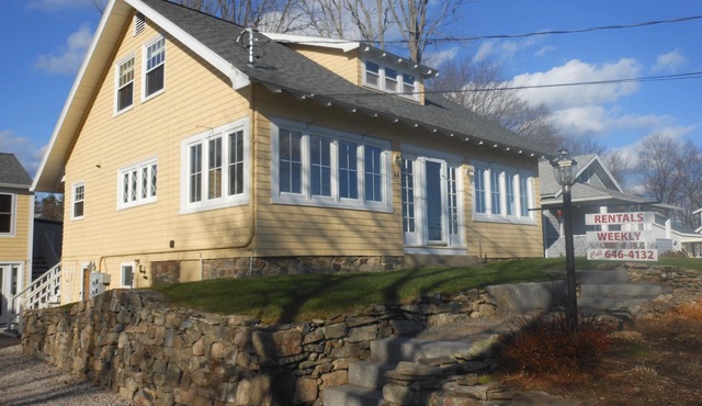 Craftsman's Charm - Short walk everywhere - Great Fall and Spring Rates