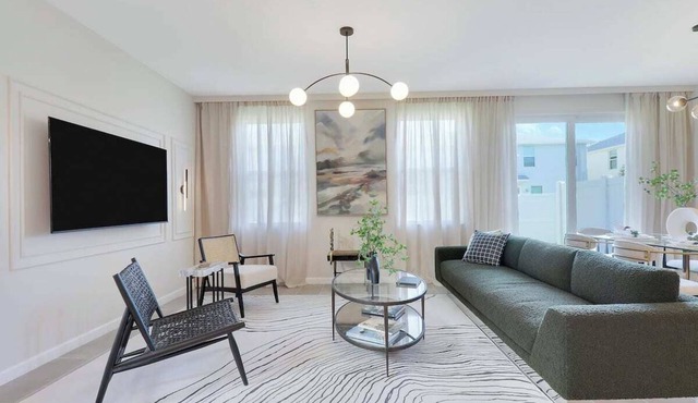 Designed & Curated Extended Stay, Near Beach, Family Ready, Pet-Friendly