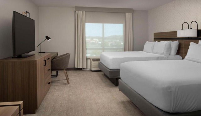 Doubletree by Hilton Chattanooga Hamilton Place in Tyner