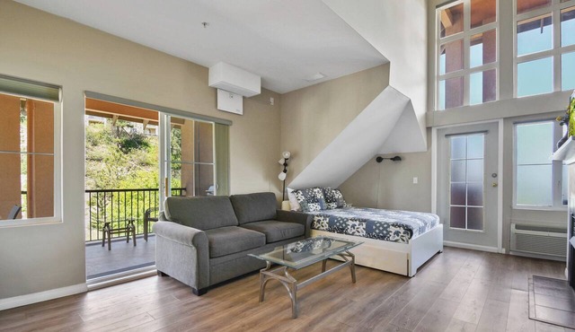 Executive Studio With Vaulted Ceilings and Kitchenette- 314B