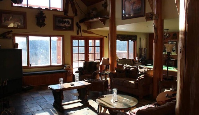 Experience a working guest Ranch in the Heart of Cowboy County