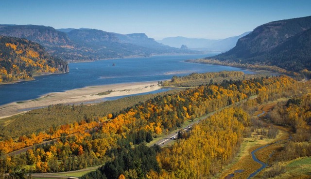 Get Ready for Adventure! Minutes Away to Badger Mountain and Bateman Island