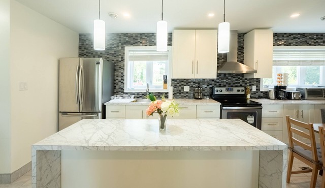 GLOBALSTAY Waterfront 5BR Cottage