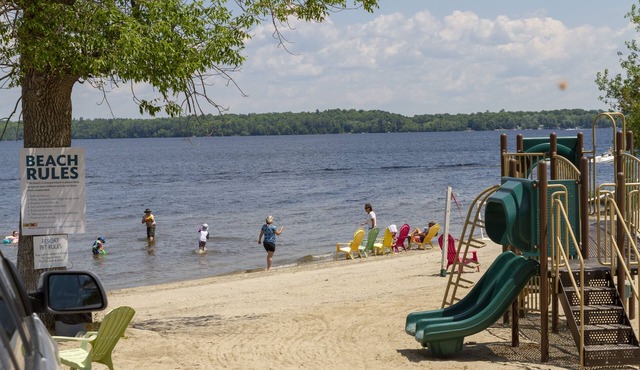 Great Blue Resorts - McCreary's Beach