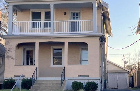 Hunter #1, Private One Bed near Xavier & Downtown