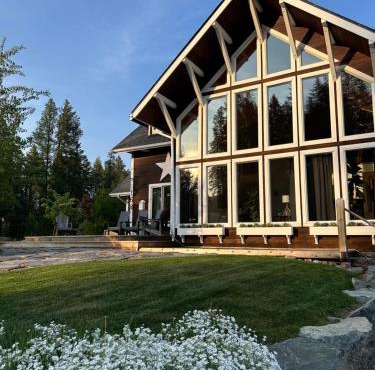 Lay Back Lodge