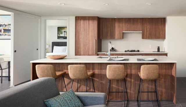 Level Seattle ◆ ◆ Executive Two Bedroom Suite