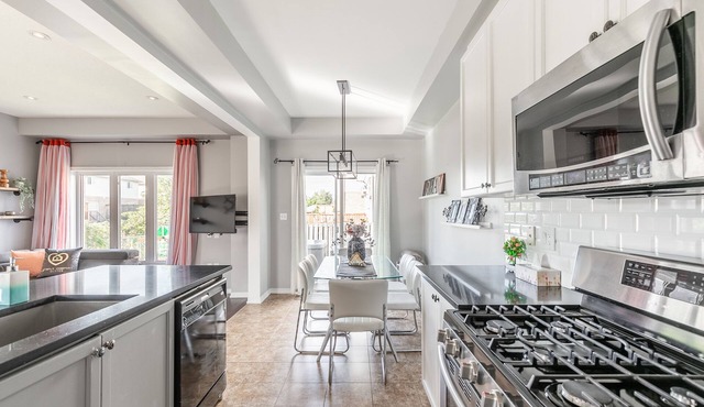 Luxury 3BR Townhome Private Gym BBQ