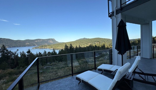Maple Bay Luxury