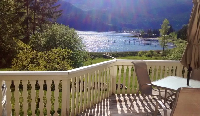 Mara Lakefront Vacation Home