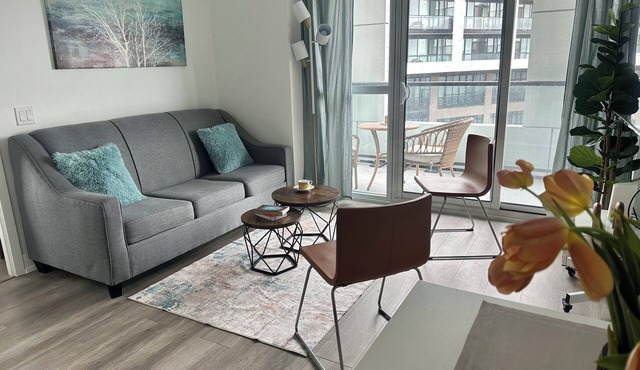 Modern 2-Bed Condo/2 Balconies With Park Views/Family & Pet Friendly