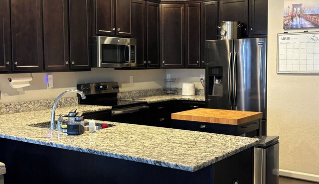 Modern, spacious, house - Centrally Located! Pet Friendly!